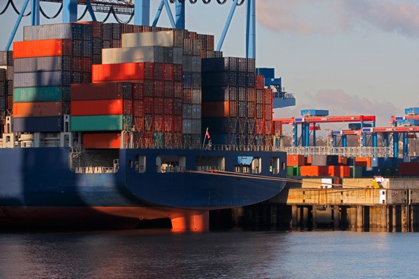 Containerschiff / Exportfinanzierungen © mowitsch - Fotolia.com