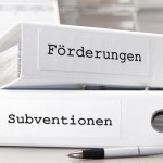 Förderungen und Subventionen: Über Anbieter wie die KfW lassen sich dank staatlicher Förderprogramme teilweise besonders günstige Finanzierungen als Unternehmen realisieren (© Stauke - Fotolia.com)